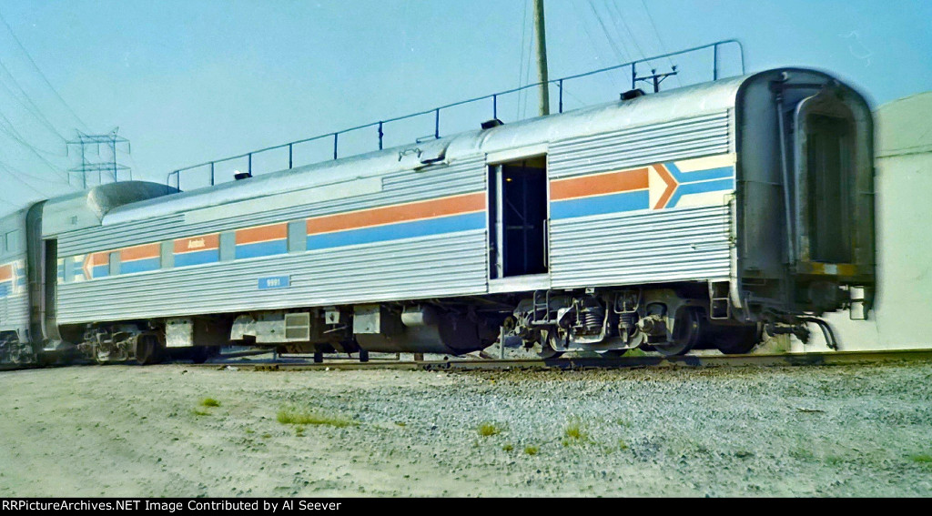 Dorm lounge car 9991.